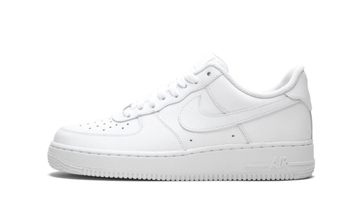 NIKE AIR FORCE 1 TRIPLE WHITE
