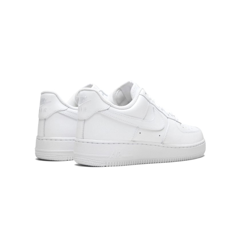 NIKE AIR FORCE 1 TRIPLE WHITE