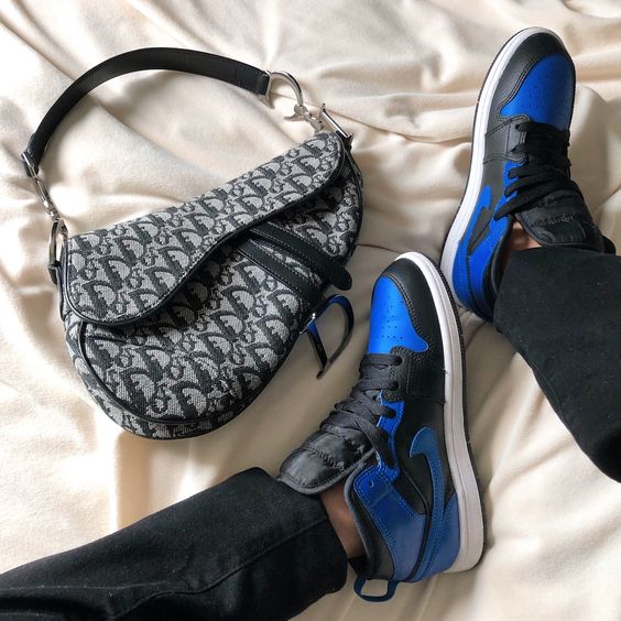 6b68cc0002e53834a3cbb88608e045e5