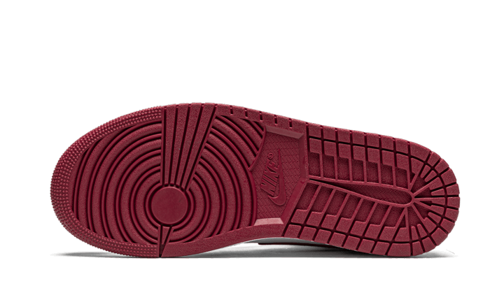 air-jordan-1-mid-bred-toe-graal-spotter-4_900x
