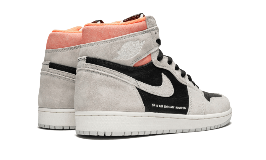 air-jordan-1-retro-high-neutral-grey-hyper-crimson-graal-spotter-3_900x